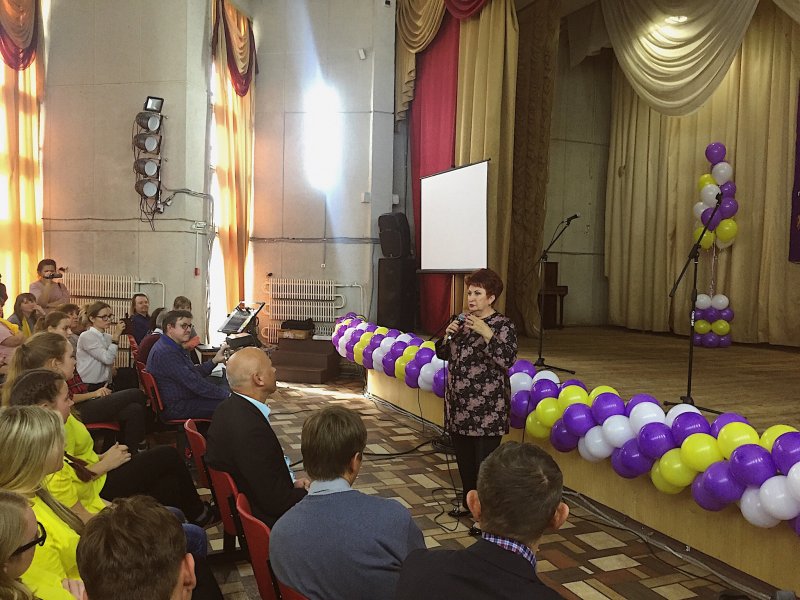 11   октября   в Ульяновской области на базе детского центра «Юность» стартовал детско-взрослый фестиваль «Синтез-школа», в котором принимают участие 160 представителей восьми регионов