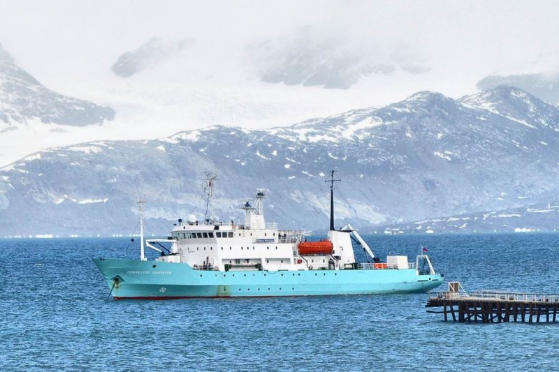 Северный (Арктический) федеральный университет имени М.В. Ломоносова приглашает ученых, аспирантов и студентов принять участие в морской исследовательской и образовательной экспедиции по Арктике
