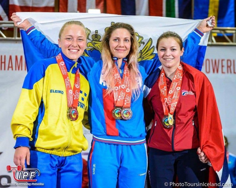 Магистрант УлГПУ Дарья Гребенькова  выиграла первенство мира по экипировочному пауэрлифтингу