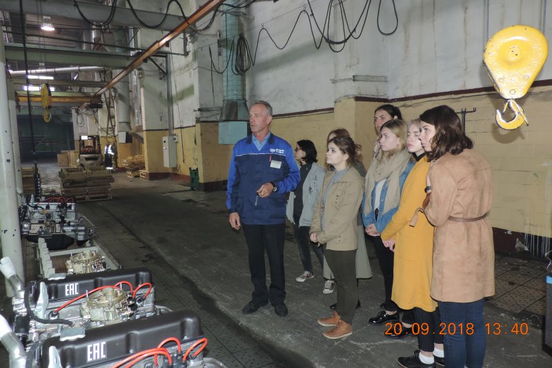 Студенты УлГПУ – будущие учителя технологии – побывали на экскурсии на ОАО «Моторный завод»