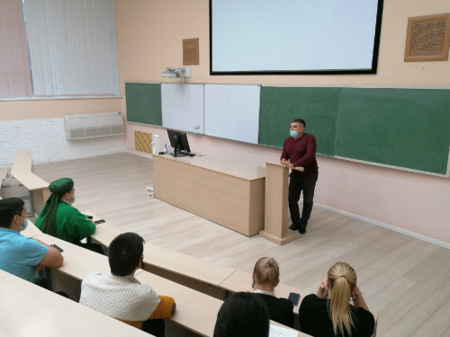 Для иностранных студентов УлГПУ организовано образовательное мероприятие «Профилактика идеологии терроризма и экстремизма в молодежной среде»