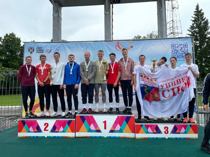 Команда легкоатлетов УлГПУ заняла второе место в забеге 4х100м на Универсиаде-2022
