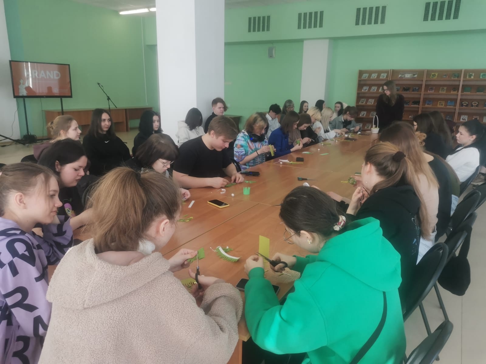 Преподаватели и студенты УлГПУ приняли участие в ярмарке вакансий и программ обучения «АртТрудФест»