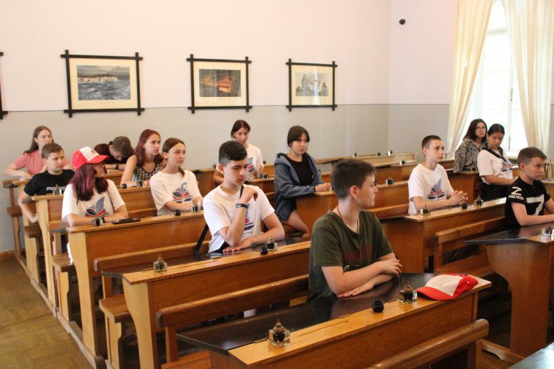 Школьники из ДНР – участники 4-й Университетской смены в УлГПУ  -побывали в музее «Симбирская классическая гимназия»